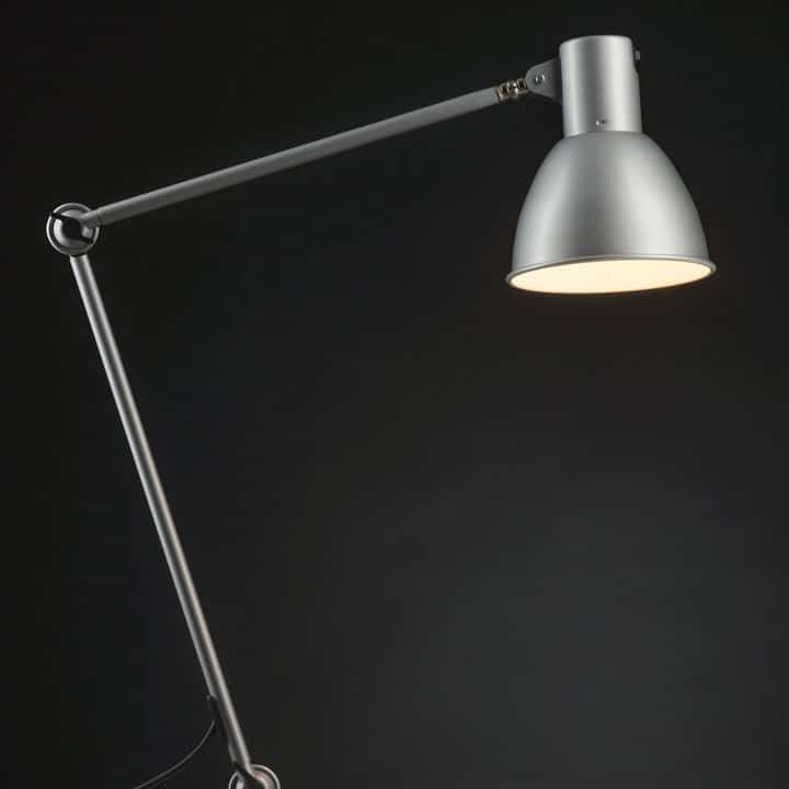 Lampe de bureau blindée contre les pollutions électriques (Biologa-Danell)