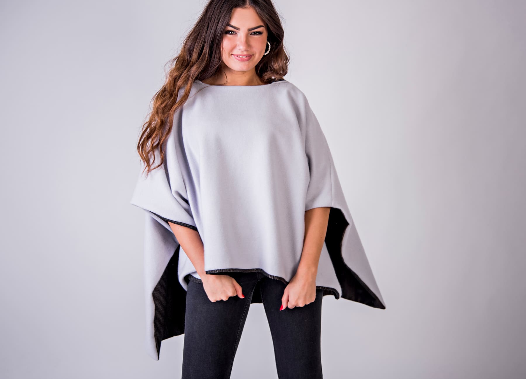 Poncho gris anti-ondes contre les hautes fréquences