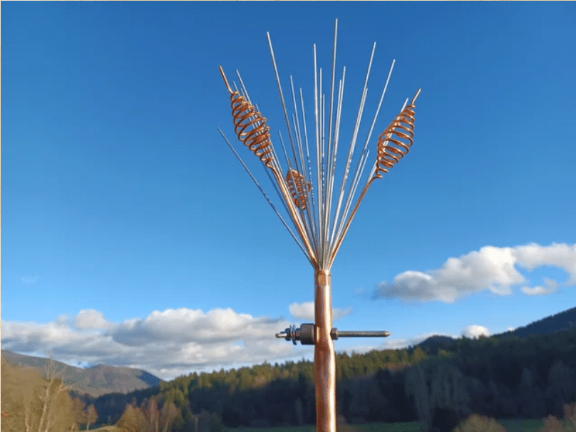 Antenne atmosphérique paratonnerre avec 3 doubles spirales Ighina en cuivre pour l'électroculture