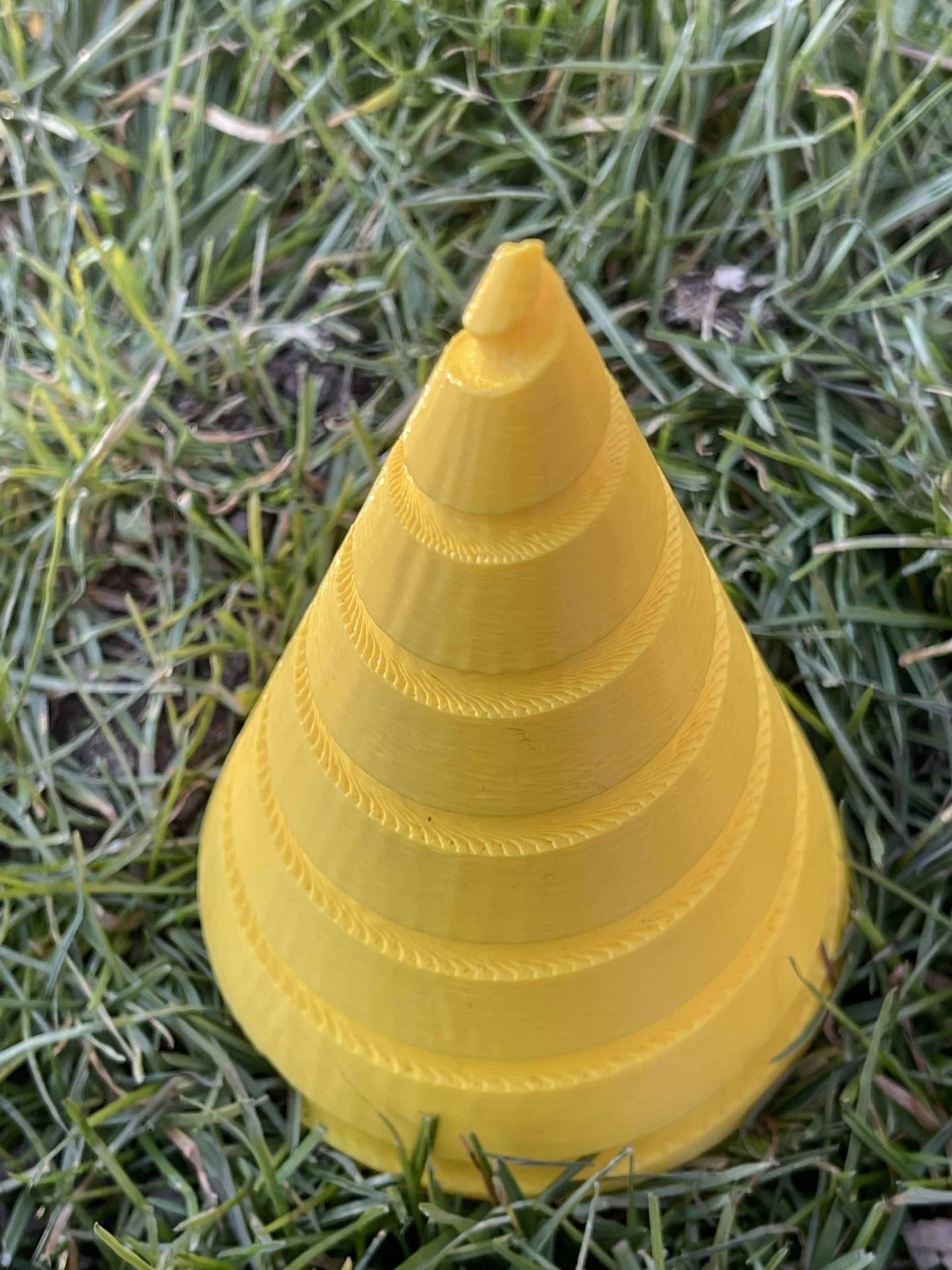 Cône pour fabrication de spirales antennes de 12 cm de haut pour l'électroculture